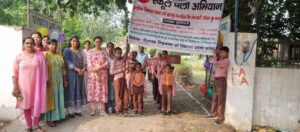 गर्मियों की छुट्टियों के बाद गौतमबुद्ध नगर के सरकारी स्कूल खुले ,बच्चों का स्वागत तिलक और फूलमाला पहनाकर