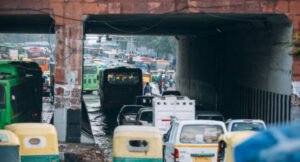 दिल्ली में भारी बारिश का अलर्ट: घर से निकलने से पहले सोचें!