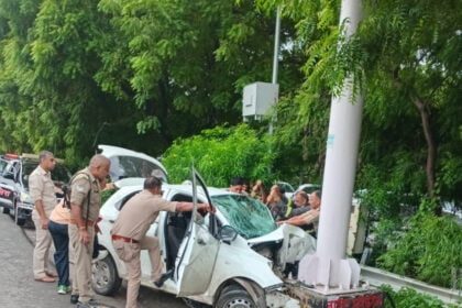तेज रफ्तार का कहर: नोएडा में सड़क दुर्घटना में तीन युवाओं की जान गई