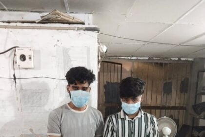 नोएडा में मोबाइल लूट गैंग का पर्दाफाश: दो गिरफ्तार, एक बाल अपचारी अभिरक्षा में