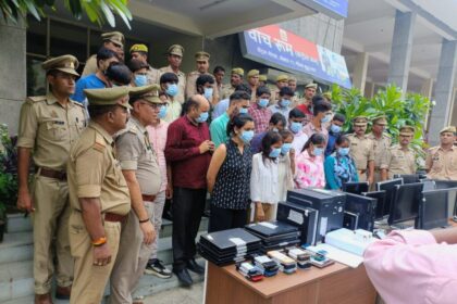 नोएडा पुलिस ने फर्जी कॉल सेंटर का पर्दाफाश, 21 गिरफ्तार
