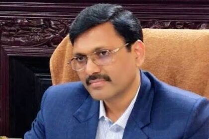 तेजतर्रार IAS आंजनेय कुमार सिंह: आजम खान के खिलाफ सख्त कार्रवाई करने वाले कमिश्नर को मिला सेवा विस्तार