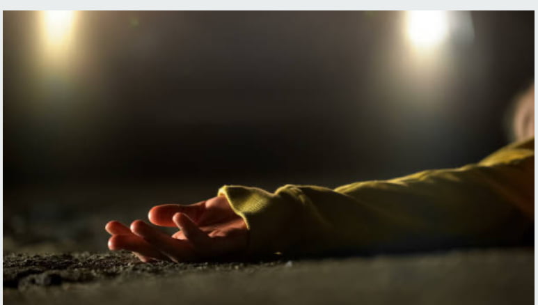 ग्रेटर नोएडा के खेड़ा चौगान पुर गांव में पत्नी की हत्या: पुलिस ने आरोपी की तलाश शुरू की