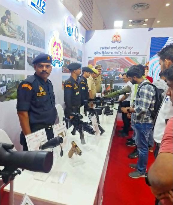 UP International Trade Show 2024:यूपी पुलिस का स्मार्ट स्टाल, साइबर सुरक्षा और नवीनतम तकनीकों की जानकारी,