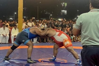 नोएडा में एक लाख का इनाम: भारतीय नौसेना का सपूत पुष्पेंद्र बना ऋषिपाल केसरी ,महाराष्ट्र के पृथ्वीराज को हराकर जीता एक लाख का इनाम