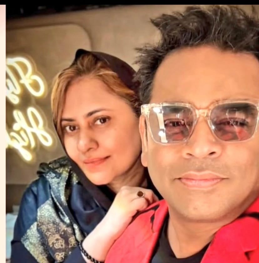 ब्रेकिंग न्यूज़ : 29 साल बाद AR Rahman's और पत्नी सायरा ने किया अलग होने का फैसला