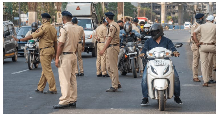 नोएडा में प्रदूषण के खिलाफ कार्रवाई तेज, BS3 और BS4 वाहनों के खिलाफ 473 चालान काटे !