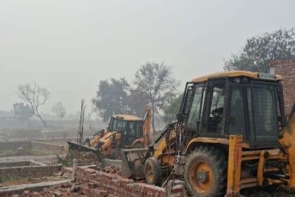 बिसरख में प्राधिकरण की जमीन पर कब्‍जा: सीईओ के आदेश के बाद कार्रवाई से जमीन कब्‍जा मुक्‍त