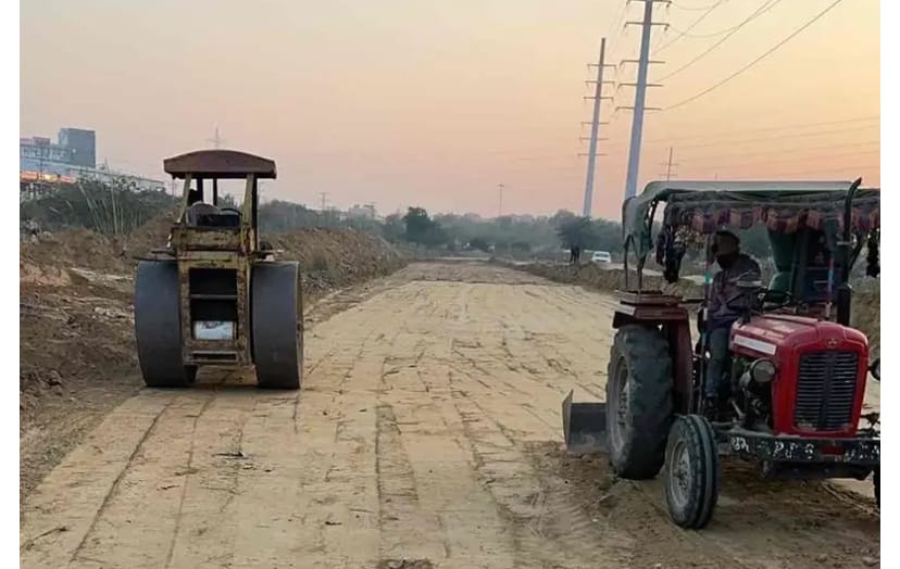 130 मीटर रोड पर ट्रैफिक का दबाव होगा कम, ग्रेटर नोएडा वेस्ट में 80 मीटर रोड का काम शुरू