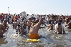 Maha Kumbh 2025 : कुंभ शाही स्नान के बाद ये दो काम अवश्य करें, इन दो कार्यों से मिलेगा विशेष फल !