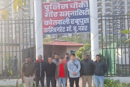 वीवो कंपनी की आड़ में अवैध रूप से रह रहे तीन चीनी नागरिक ग्रेटर नोएडा में गिरफ्तार