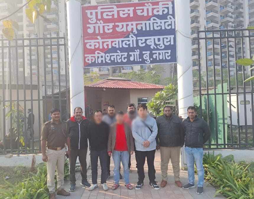 वीवो कंपनी की आड़ में अवैध रूप से रह रहे तीन चीनी नागरिक ग्रेटर नोएडा में गिरफ्तार