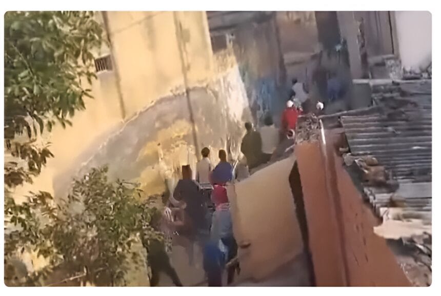 ग्रेटर नोएडा के बिसहाड़ा में मामूली कहासुनी ने लिया हिंसक रूप, दो लोग गंभीर घायल