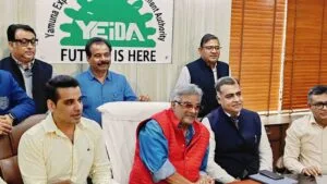 जेवर में नई फिल्म सिटी: बोनी कपूर और भूटानी ग्रुप ने लिया भूखंड का कब्जा