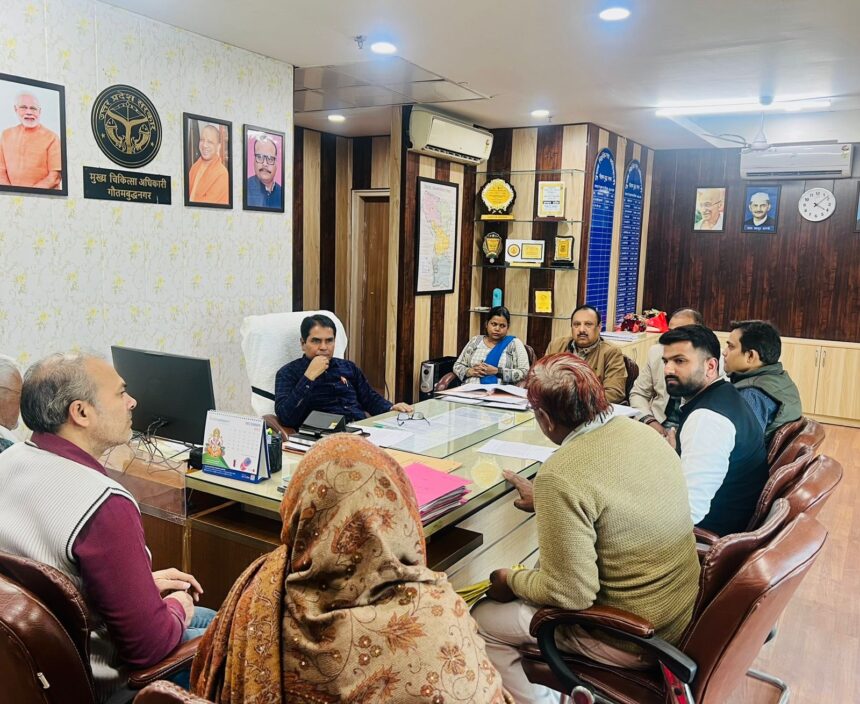 दादरी के कृष्णा हॉस्पिटल में दलित बहू और नवजात की मौत परिवार को न्याय का इंतजार : अक्षय भाटी की पीड़ित परिवार से मुलाकात