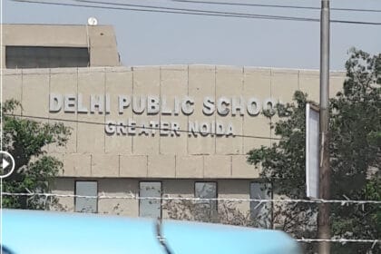 ग्रेटर नोएडा: DPS स्कूल में स्विमिंग पूल खुदाई के दौरान दीवार गिरी, एक की मौत, दो घायल