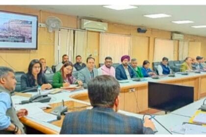 गौतमबुद्ध नगर में विकास की नई किरण: डीएम ने नगर पालिका व नगर पंचायत के अवस्थापना विकास निधि के कार्यों को दी हरी झंडी