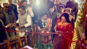 ग्रेटर नोएडा में 108 फीट ऊंची श्रीकृष्ण प्रतिमा का भव्य उद्घाटन: गौड़ यमुना सिटी में आयोजित कार्यक्रम में हेमा मालिनी और कैलाश खेर ने बढ़ाया शोभा