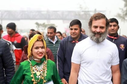 हरियाणा में कांग्रेस की युवा नेत्री हिमानी नरवाल की हत्या: सूटकेस में मिली लाश, कई सवाल अनसुलझे