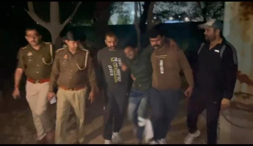 नोएडा में आधी रात को मुठभेड़: पुलिस की गोली से घायल बदमाश गिरफ्तार, दो साथी भी दबोचे गए