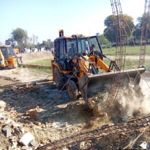 ग्रेटर नोएडा प्राधिकरण का बड़ा एक्शन: तिलपता में 22 करोड़ की जमीन से अवैध कब्जा हटाया, 'अर्बन सिटी' कॉलोनी ध्वस्त