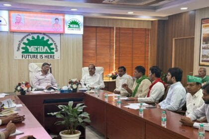 ग्रेटर नोएडा: किसान संघर्ष मोर्चा और प्रमुख सचिव औद्योगिक की वार्ता बेनतीजा, 10% प्लॉट और नए कानून पर नहीं मिला ठोस आश्वासन