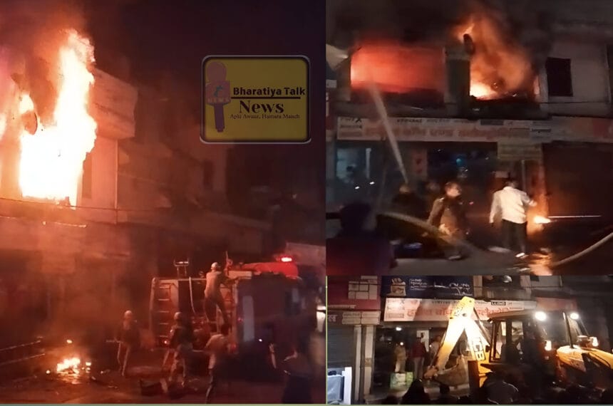 दादरी में दुकान के गोदाम में भीषण आग, लाखों का सामान खाक।