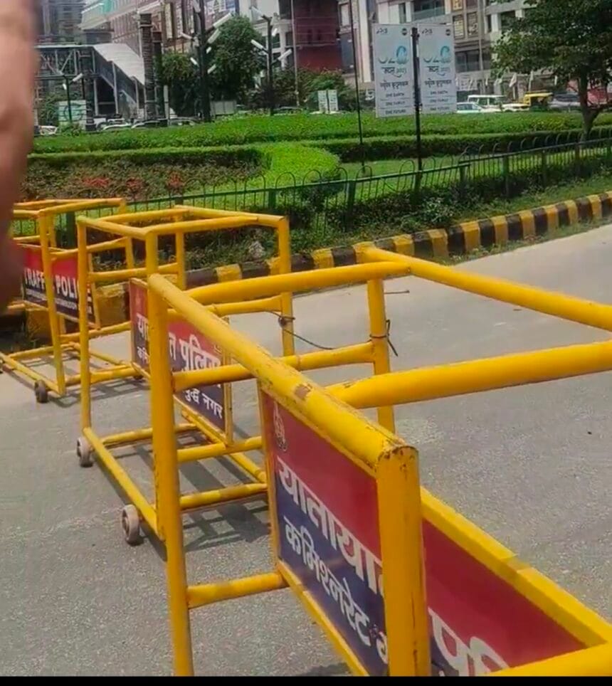ग्रेटर नोएडा वेस्ट में एक मूर्ति गोलचक्कर आंशिक रूप से एक साइड बंद, चौथा यू-टर्न शुरू , यातायात में बदलाव, गोलचक्कर पर असर