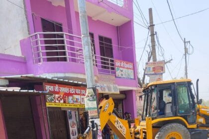 ग्रेटर नोएडा: 'स्मार्ट विलेज' सिरसा में जलभराव और गंदगी से त्राहिमाम, भारतीय टॉक न्यूज़ की ख़बरों द्वारा वीडियो वायरल होने के बाद जागा प्राधिकरण, सफाई अभियान शुरू