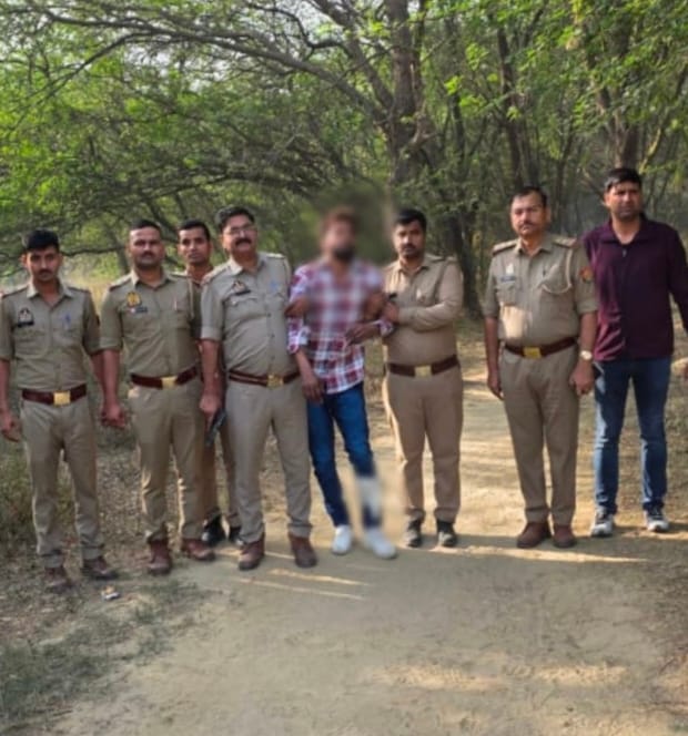 ग्रेटर नोएडा में दिन निकलते ही पुलिस और बदमाशों के बीच हुई ताबड़तोड़ मुठभेड़, अपराधियों के मंसूबों पर फेरा पानी, दो मुठभेड़ों में वाहन चोर और मोबाइल लुटेरे घायल, साथी गिरफ्तार