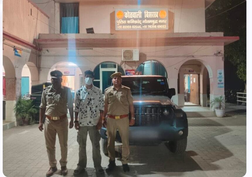 भौकाल दिखाने के चक्कर में कटा ₹52,000 का चालान, थार पर पुलिस लाइट लगाना पड़ा महंगा