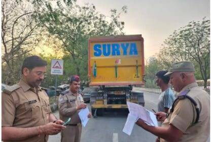 नोएडा और ग्रेटर नोएडा में परिवहन विभाग की बड़ी कार्रवाई, ओवरलोड वाहनों से वसूले 18.63 लाख