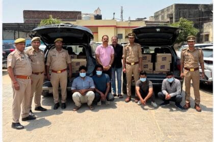 लग्जरी कारों में शराब तस्करी का भंडाफोड़, ₹15 लाख की अवैध शराब के साथ 4 तस्कर गिरफ्तार