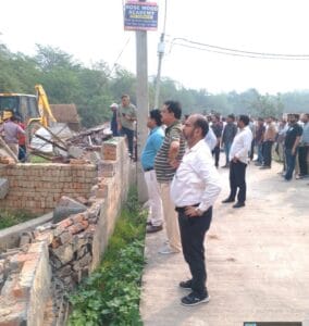 ग्रेटर नोएडा: देवला में प्राधिकरण का बुलडोजर गरजा, ₹12 करोड़ की भूमि अतिक्रमण मुक्त