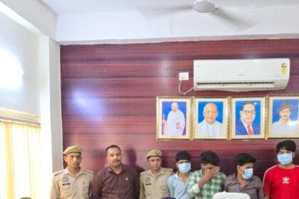 ग्रिंडर ऐप पर दोस्ती, फिर संबंध बनाकर लूटपाट: ग्रेटर नोएडा में चार बदमाश गिरफ्तार