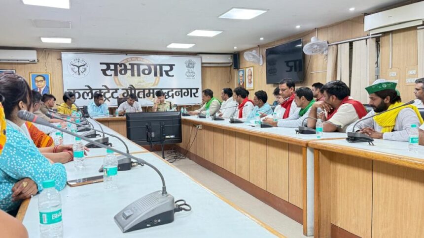 ग्रेटर नोएडा में किसानों संघर्ष मोर्चा का शक्ति प्रदर्शन: मांगों पर प्रशासन से कई मुद्दों पर बनी सहमति , सकारात्मक वार्ता 