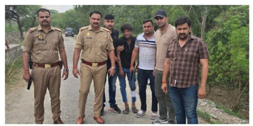 Noida News: मुठभेड़ में दो सगे भाई दबोचे, चोरी की बाइक से करते थे लूट और तस्करी