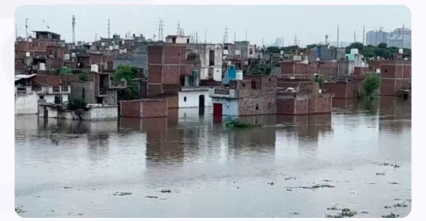 यमुना में संभावित बाढ़ का खतरा: ग्रेटर नोएडा के 72 गांवों पर मंडराया संकट, प्रशासन ने रोकथाम के लिए कसी कमर