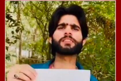 बादलपुर: कागज पर धार्मिक ग्रंथ का नाम लिखकर जलाया, आपत्तिजनक टिप्पणी करने वाला युवक गिरफ्तार।