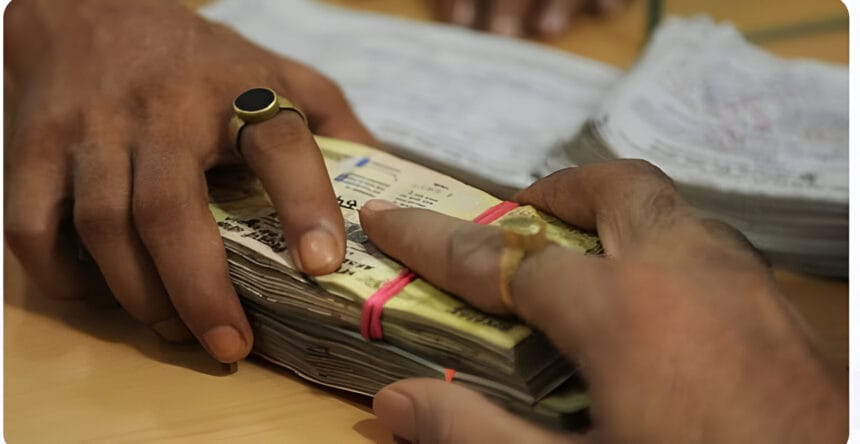 स्कॉलरशिप में रिश्वतखोरी: ग्रेटर नोएडा के कॉलेज में छात्रा से मांगी 10% घूस, पिता ने रिकॉर्डिंग के साथ की शिकायत