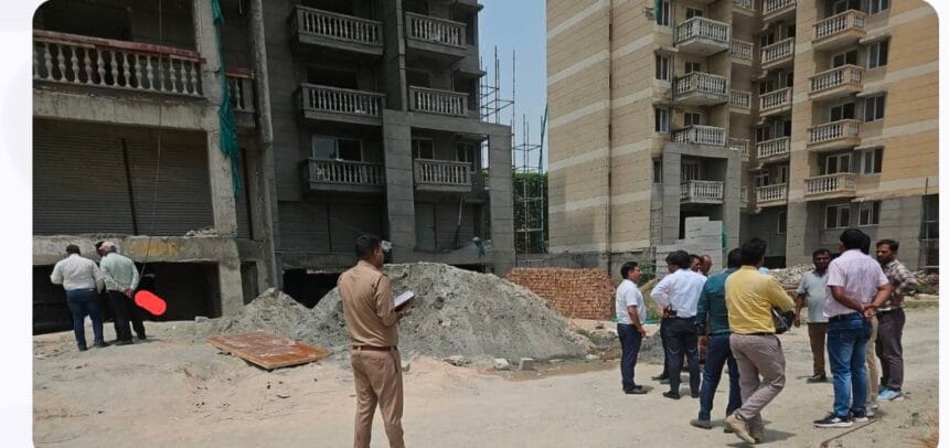 ग्रेटर नोएडा: हेमिस्फीयर बिल्डर साइट पर 14वीं मंजिल से गिरकर श्रमिक की मौत, लापरवाही का आरोप
