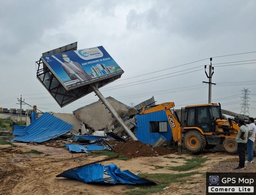 BT News की खबर का बड़ा असर, ग्रेटर नोएडा चिटहेरा गाँव में 100 करोड़ की ज़मीन पर गरजा बुलडोज़र