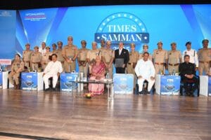 ग्रेटर नोएडा में पुलिस बल को मिला 'टाइम्स सम्मान 2025', राज्यपाल आनंदीबेन पटेल ने किया सम्मानित