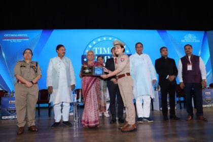 ग्रेटर नोएडा में पुलिस बल को मिला 'टाइम्स सम्मान 2025', राज्यपाल आनंदीबेन पटेल ने किया सम्मानित