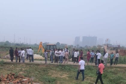 ग्रेटर नोएडा भनौता गाँव में गरजा बुलडोजर: लैंड माफिया पर प्राधिकरण का बड़ा प्रहार, 50 करोड़ की बेशकीमती जमीन मुक्त