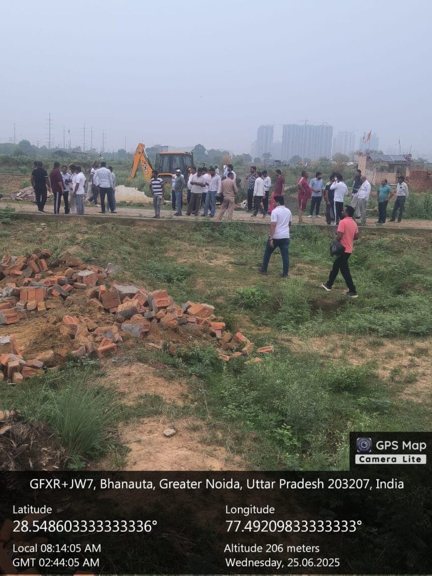 ग्रेटर नोएडा भनौता गाँव में गरजा बुलडोजर: लैंड माफिया पर प्राधिकरण का बड़ा प्रहार, 50 करोड़ की बेशकीमती जमीन मुक्त