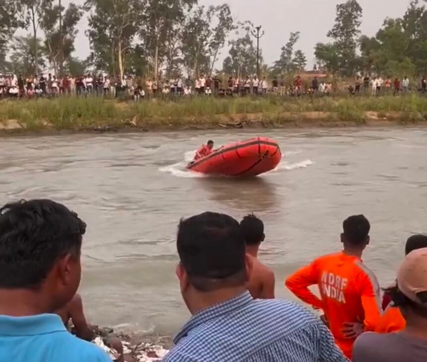 दादरी: कोट गांव पुल गंग नहर में डूबे दो छात्रों में से एक का शव मिला, दूसरे की तलाश में जुटी NDRF