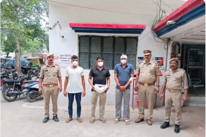 नोएडा: घर में घुसकर जानलेवा हमला करने वाले तीन शातिर आरोपी गिरफ्तार