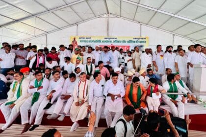 गांव बनाम सरकार:  अनंगपुर गांव में महापंचायत, सरकार को 30 दिन का अल्टीमेटम