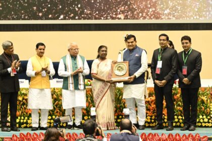 स्वच्छता में चमका नोएडा: राष्ट्रपति ने सुपर स्वच्छ लीग में किया सम्मानित, बना देश का गोल्डन मॉडल सिटी